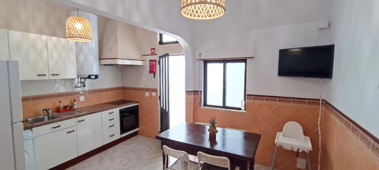 Casa "Os Amados" Apartment Albufeira Luaran gambar